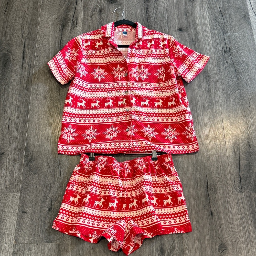 Old Navy Red and White Holiday Christmas Cozy Comfortable Pajama Set